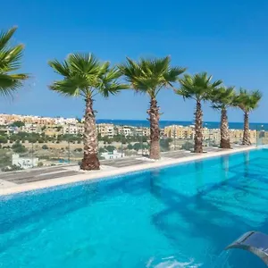 4* מלון H & - Adults Only
